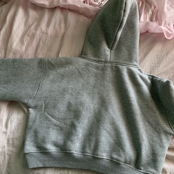 Fashion nova cropped hoodie - Picture 4 of 4